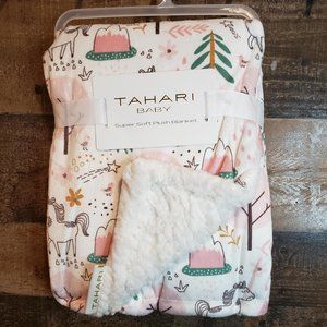 🆕️ Tahari Baby Super Soft Plush Blanket